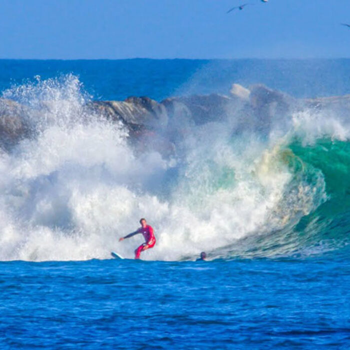 Jamie O'Brien surfing