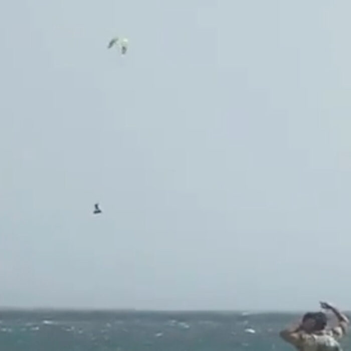 Watch This Spanish Kitesurfer Pull a Minute-Long Aerial