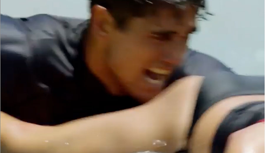 The Ultimate Surfer paddle battle