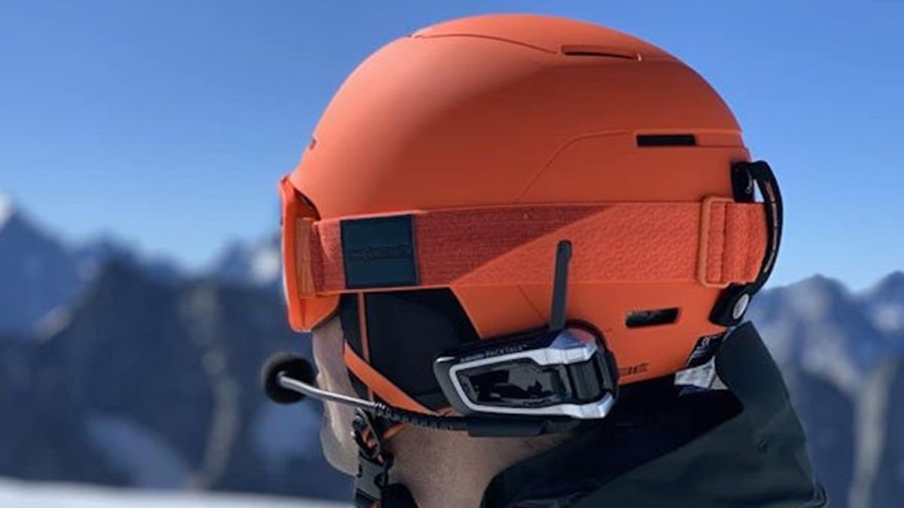 the cardo packtalk ski winter sports communicator lets you stay connected on the slopes