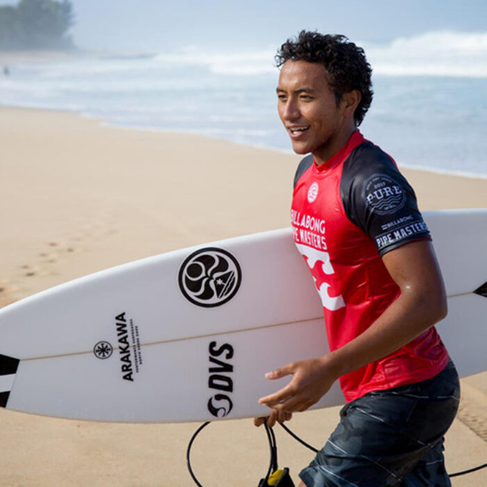 Hawaiian Surfer Josh Moniz Injured at Supertubos