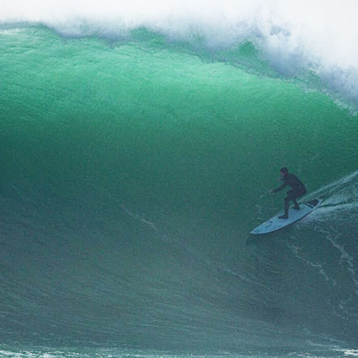 Nazaré big wave surfing
