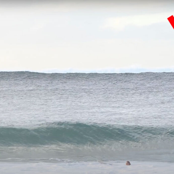 Third Reef Pipeline set wave