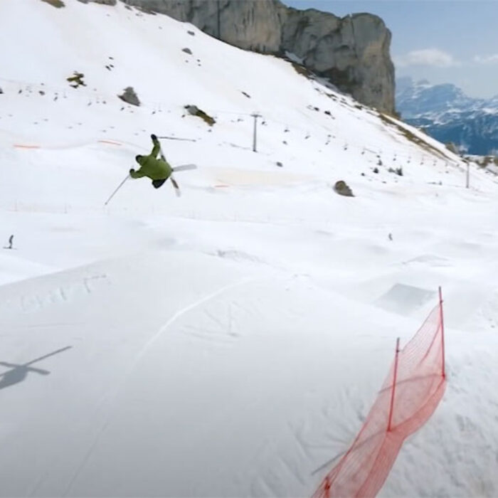 Candide Thovex skiing