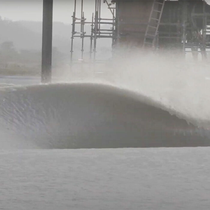 Surf Lakes Island wave