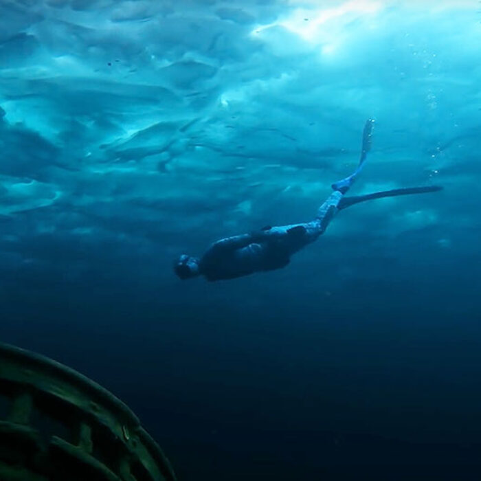 Freediving a shipwreck