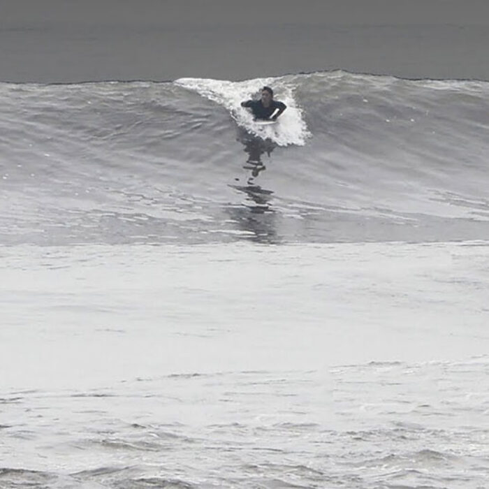 surfing Keramas