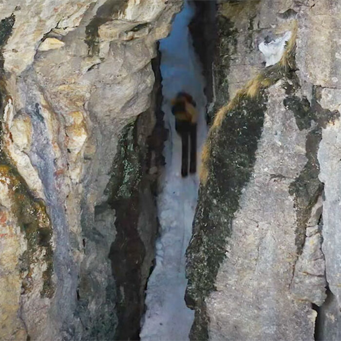 Candide Thovex skiing