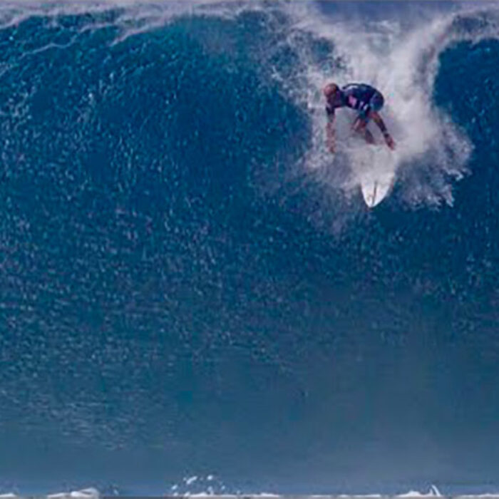 Kelly Slater and a 30 Seconds of Backdoor Perfection