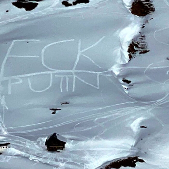 Austrian Skiers Leave Message for Russian Leader in the Snow