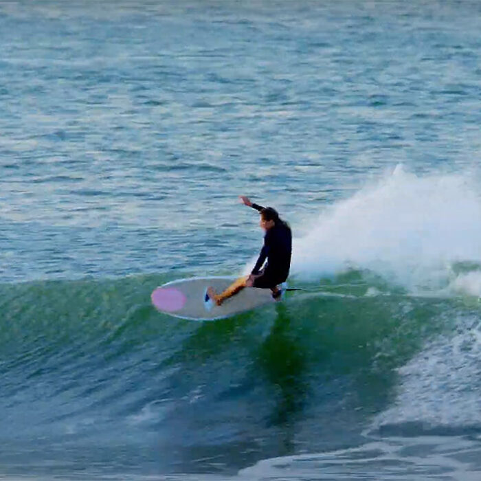 Stephanie Gilmore toe surfboard