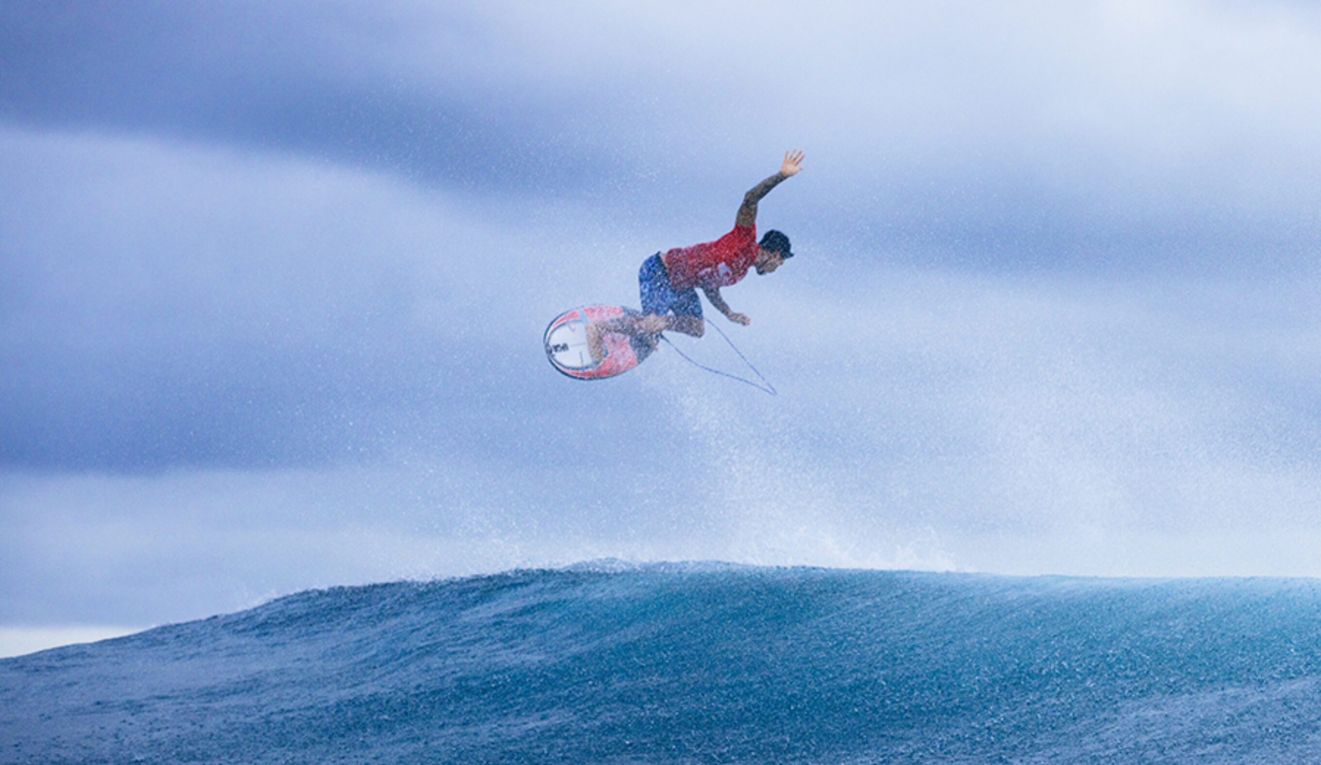 What's Under Gabriel Medina's Feet?