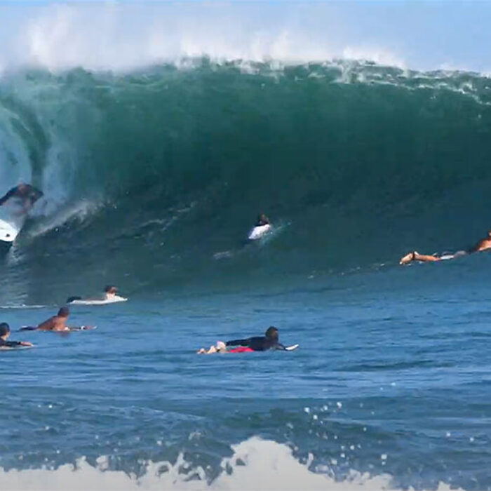 Teahupo'o swell hits Oahu