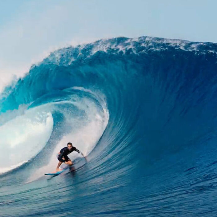 koa rothman surfing Cloudbreak