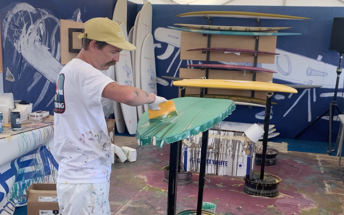 Explaining What Bottom Contours on a Surfboard Do For You