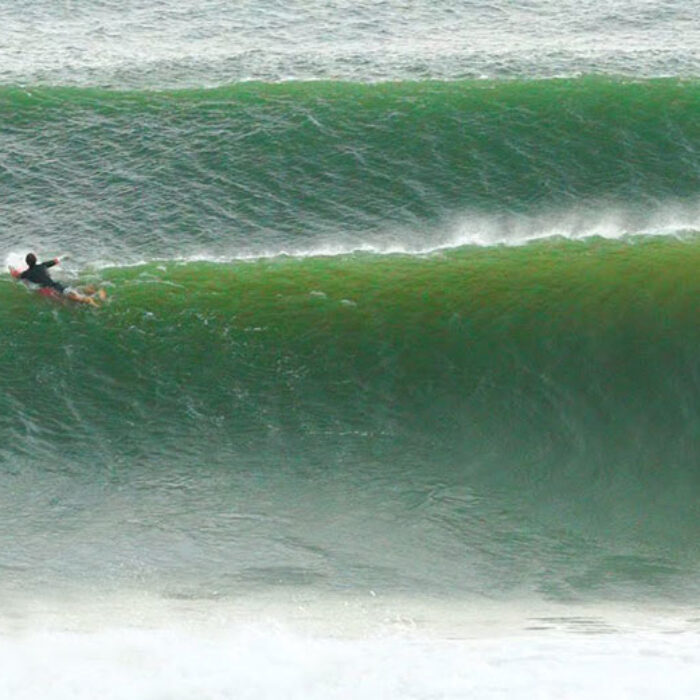 Burleigh heads surfing
