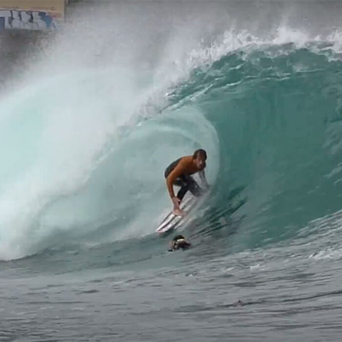 Natxo Gonzalez surfing Mundaka