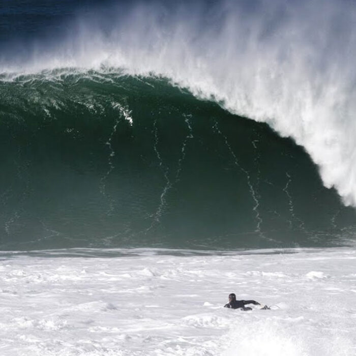 surfing Coxos portugal