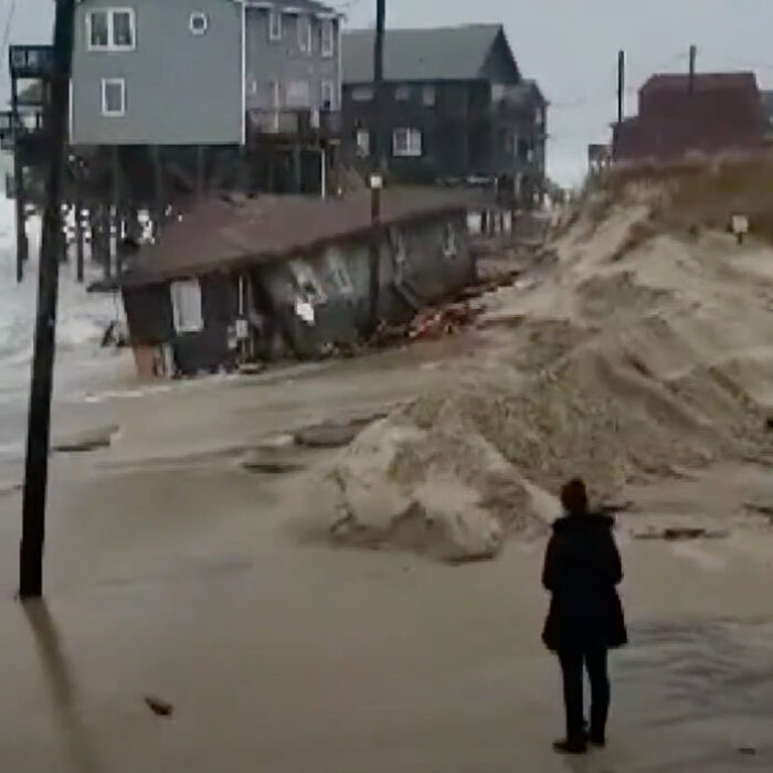 Outerbanks house collapse