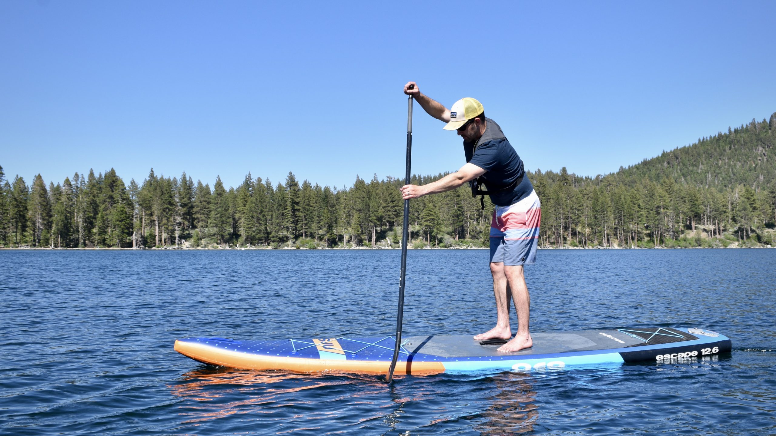 2021秋冬新作】 Retrospec Weekender 10' Inflatable Stand Up Paddleboard iSUP  Bundle with Carrying Case, Piece Adjustable Aluminum Paddle, Removable  Fins, Pump, an