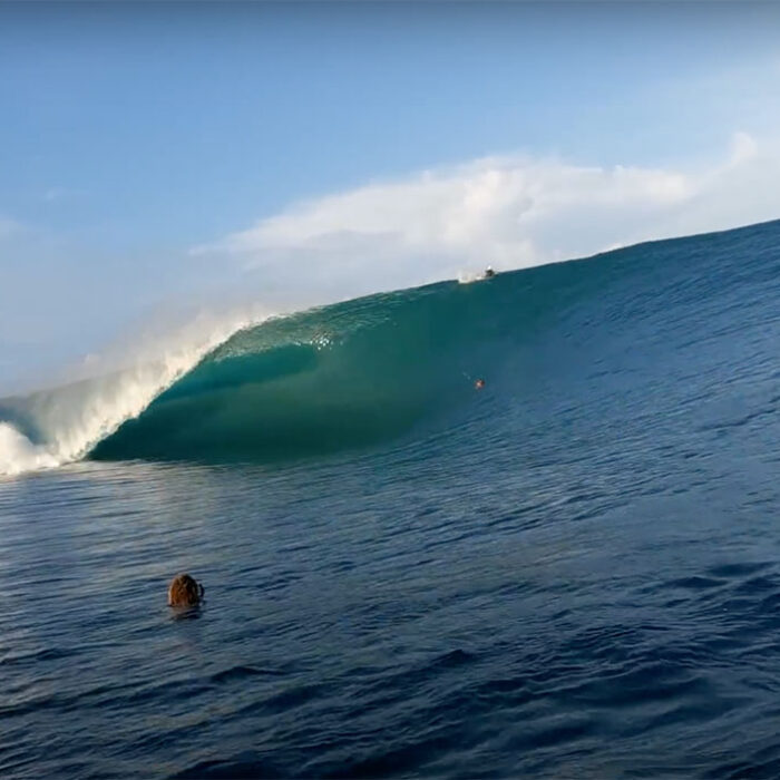 Teahupo'o surfing