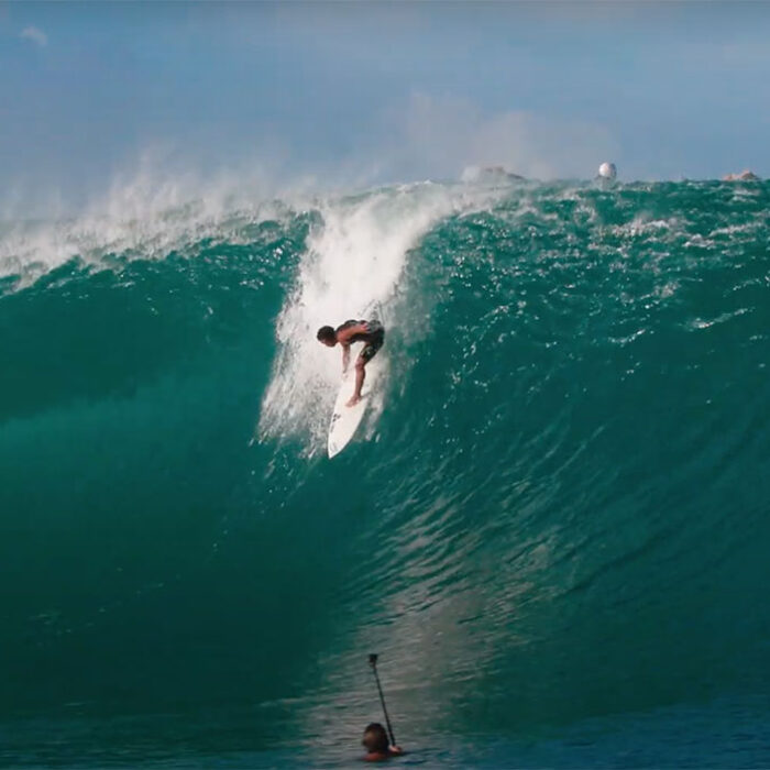 Teahupo'o surfing