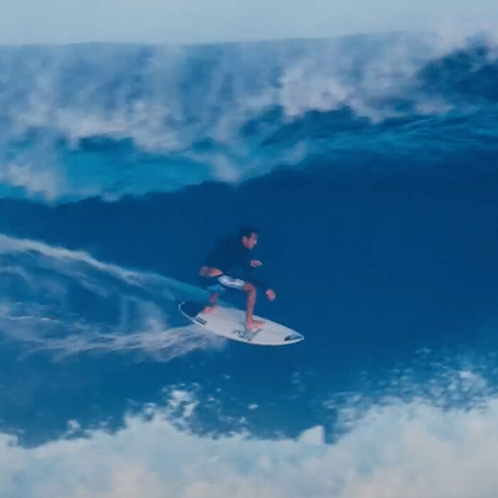 koa rothman surfing Cloudbreak