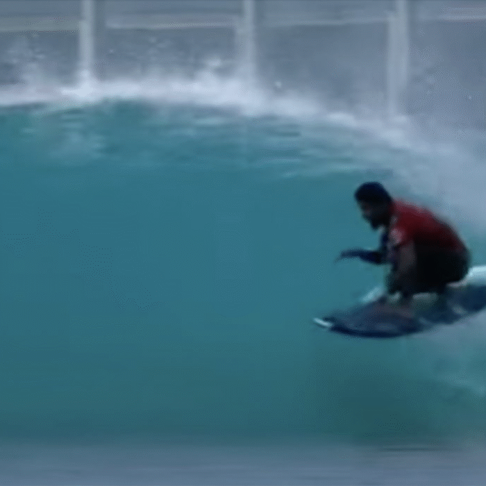 Filipe Toledo surfing