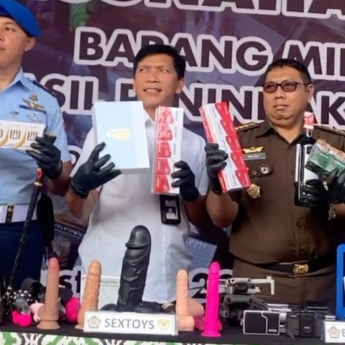 Bali Officials Destroy Sex Toys In Conference
