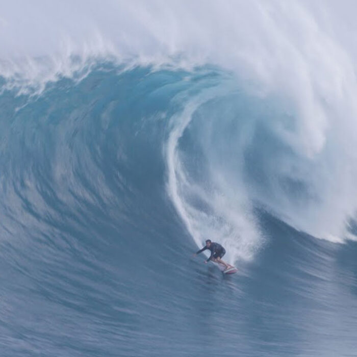 Jaws surfing