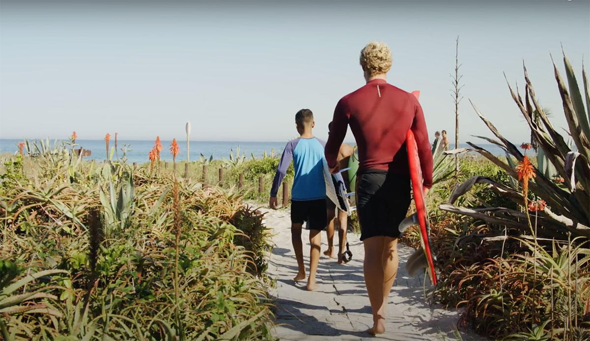 John John Florence Spent a Day with the Kids of Favela Radical - Vimarsana News