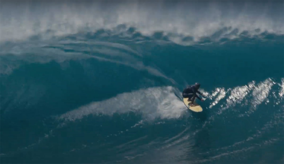 Pipeline Cleaned Up For the First Real Swell of the Winter - Vimarsana News