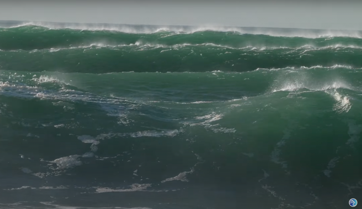 Pipe Put On a Helluva Show During the Black Friday Swell Too - Vimarsana News