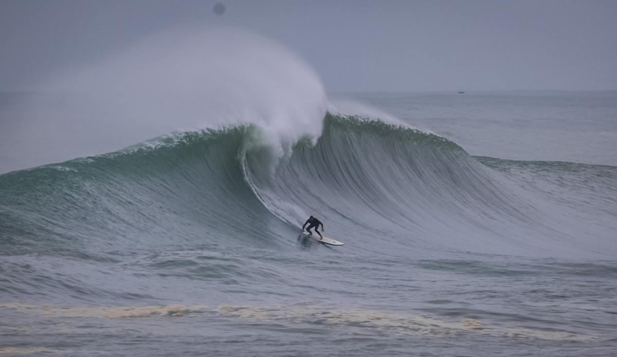La Nord On Fire: We Rarely You See a Beach Break This Epic - Vimarsana News