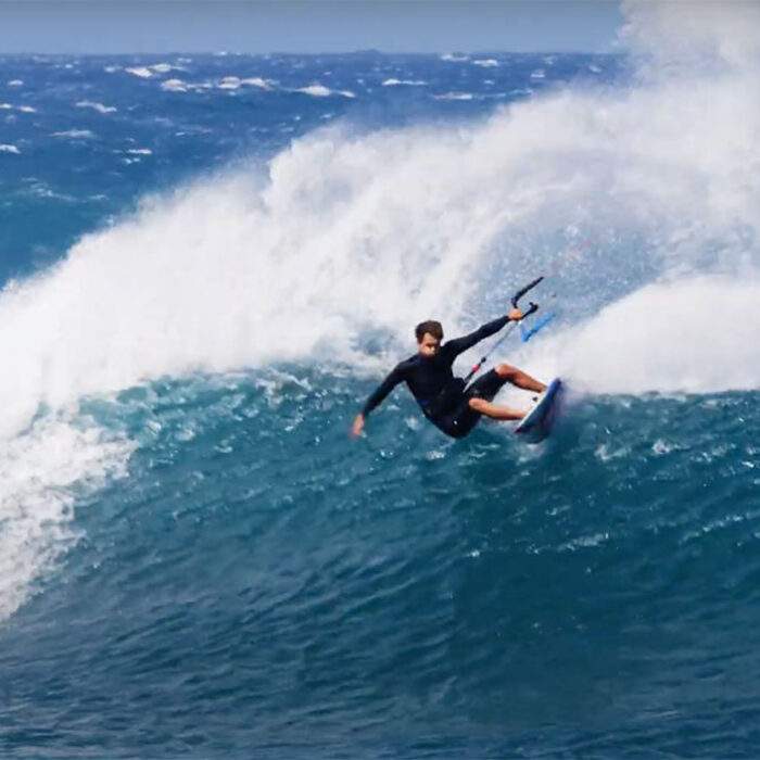 Kai Lenny kitesurfing