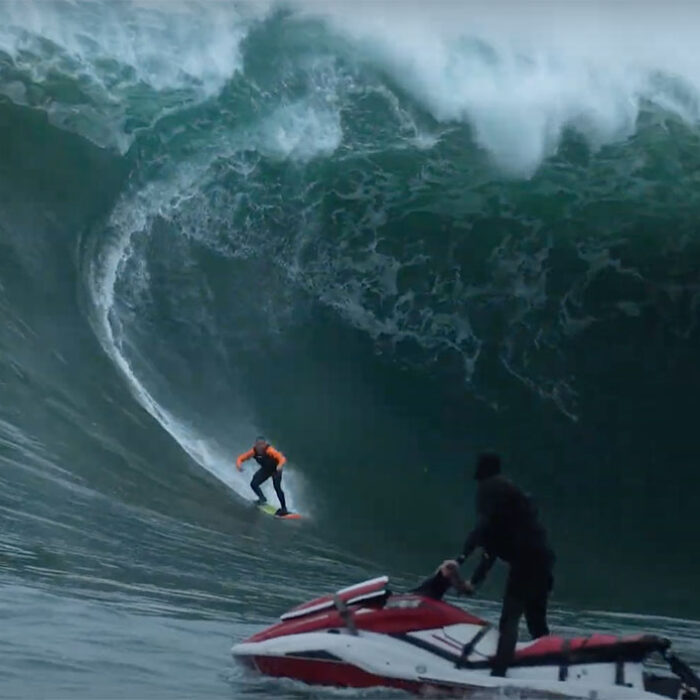 Maverick's surfing