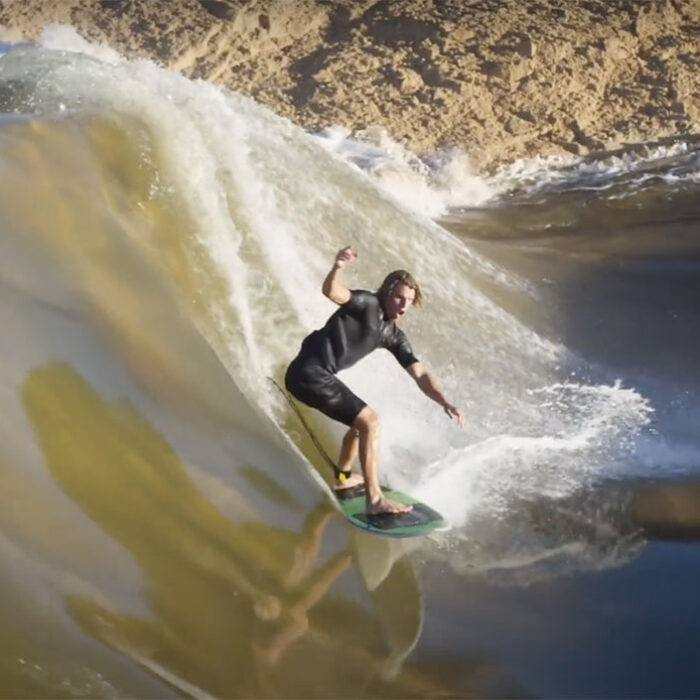 Waimea River wave surfing