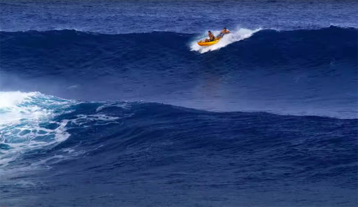 È questa l'onda più grande mai surfata in kayak doppio?