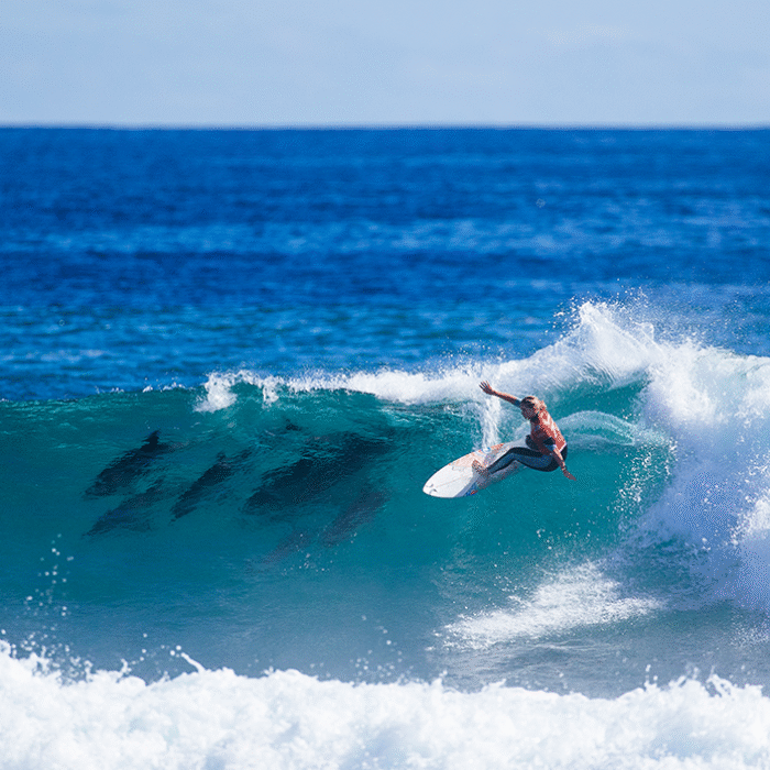 Gabriela Bryan seemingly wins nature's approval with this standout ride. Photo: WSL