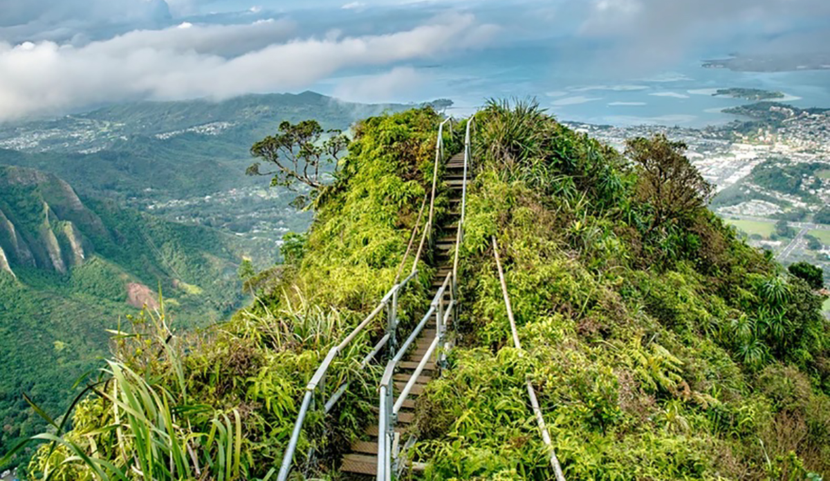 Arrests and Citations Boom for Those Attempting One Final Hike of Oahu's Stairway to Heaven - Vimarsana News