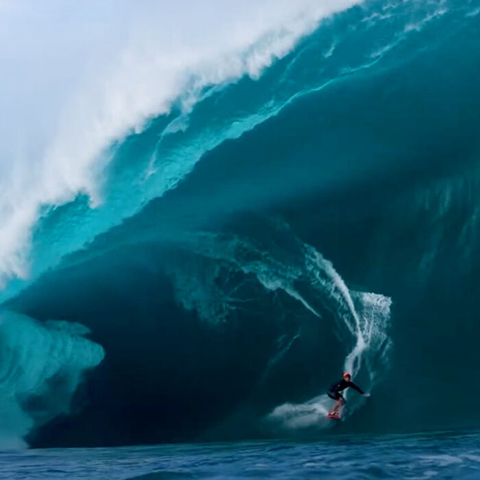 Kauli Vaast surfing Teahupo'o
