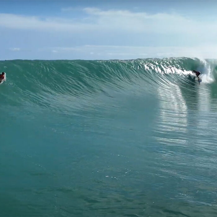 Nias surfing