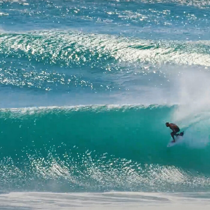 kelly Slater surfing kirra