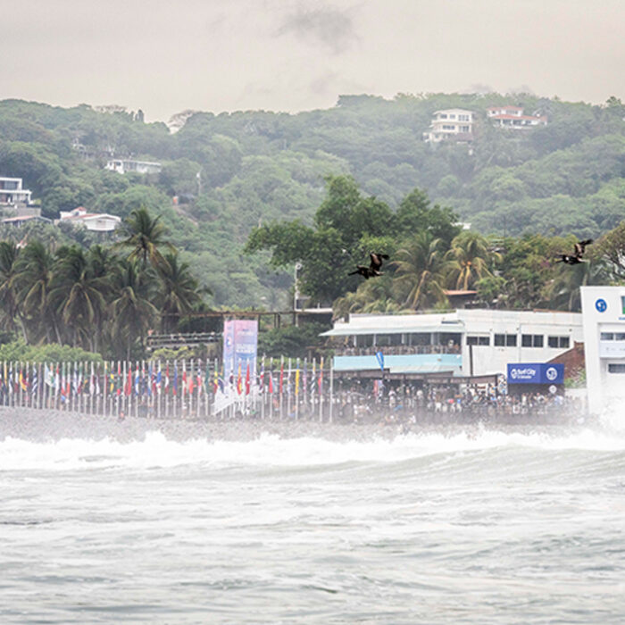 El Salvador surfing Photo: ISA // Sean Evans