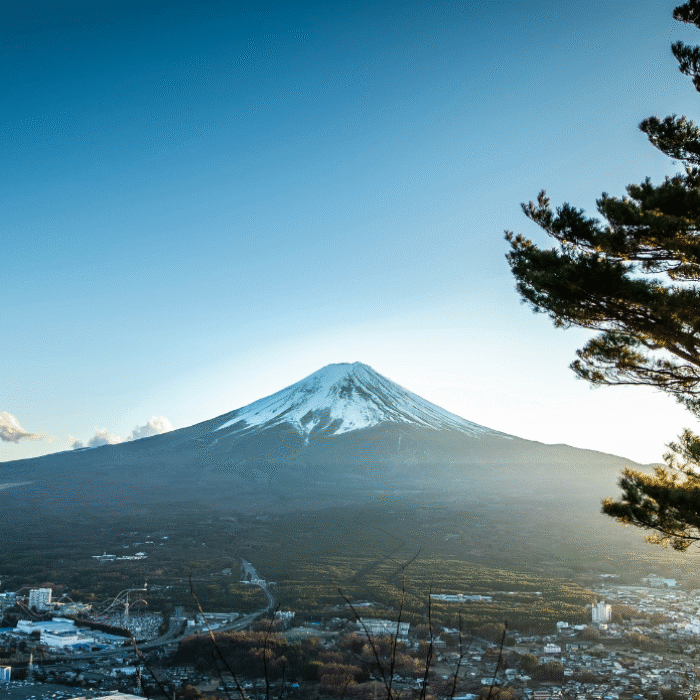 A Mayor in Japan Wants Reckless Mount Fuji Hikers to Pay for Their Rescue Costs