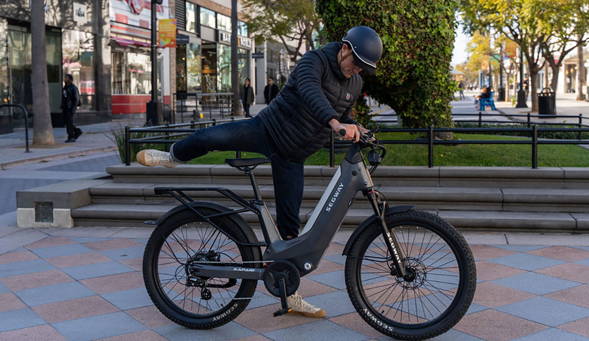 rider mounting segway xafari