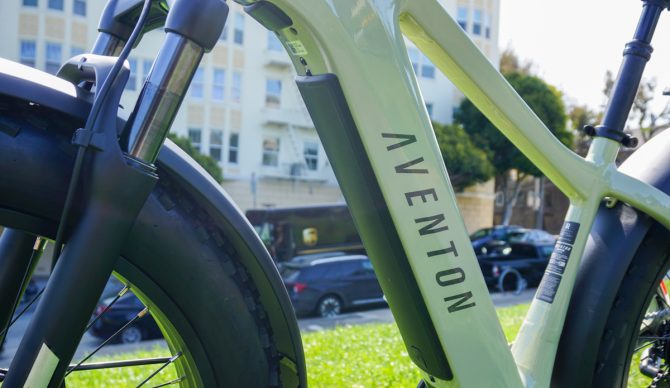 Aventon Aventure 3 battery