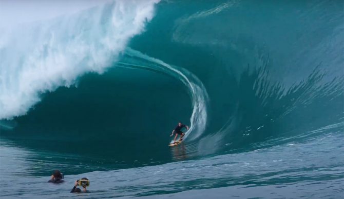 Teahupo'o surfing Koa Rothman