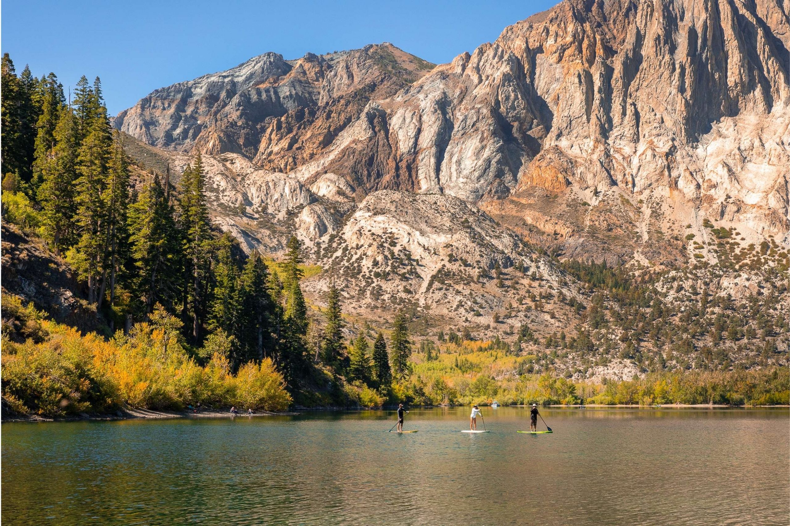Fall paddling in Mammoth Lakes