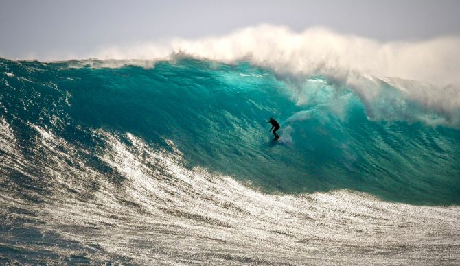 Darian Cheffers surfing Cow Bombie